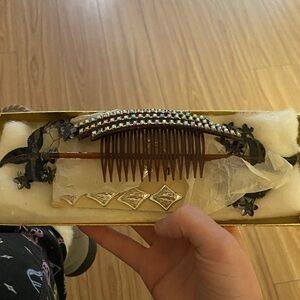 Elegant Brown and Gold Hair Comb